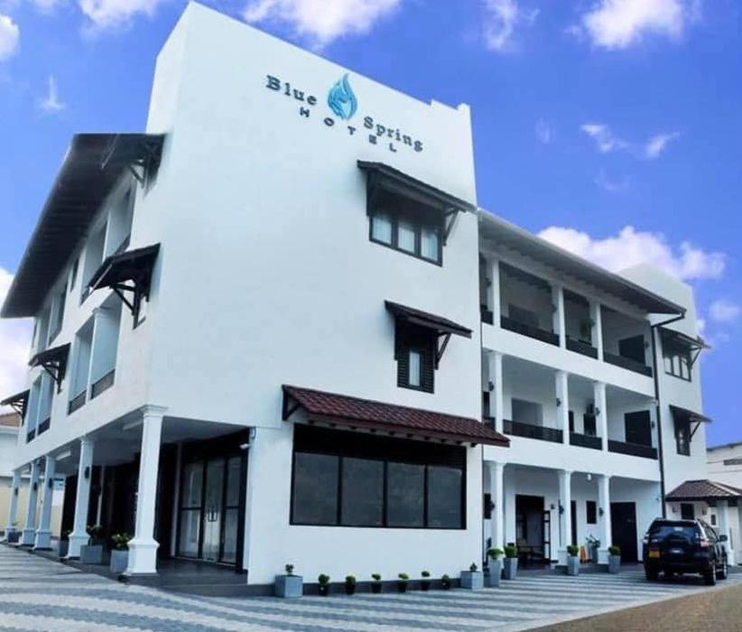 Blue Spring Hotel Wadduwa Esterno foto